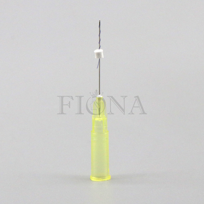 L'occhio smussato della cannula infila PDO 30G 25mm